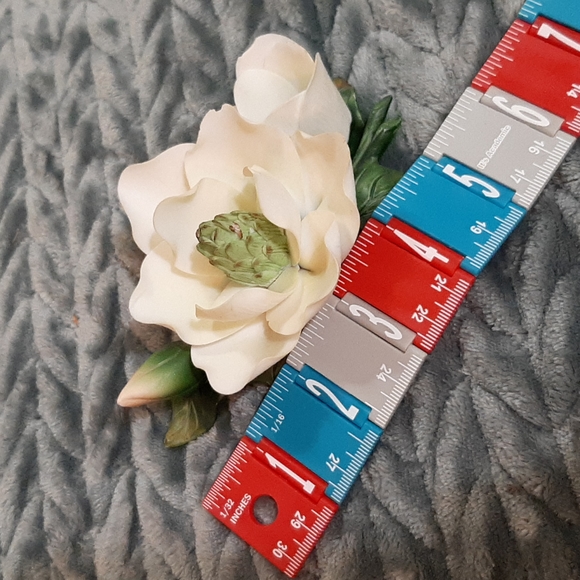 Flower candle holder - Picture 5 of 6